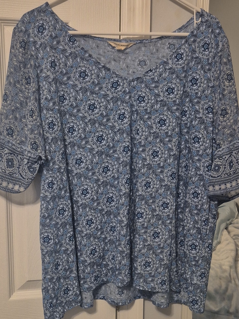 Lucky Brand Blue Floral-Print V-Neck Tunic